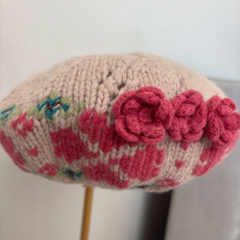Rare Zara 100% Wool Floral Beret/Hat/Beanie
